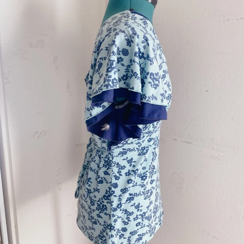 SOLD FLORAL Ruffle Blouse size L - Picture 12 of 16